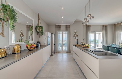 Kucine Villa | Cosy modern villa with a heated pool close to Split