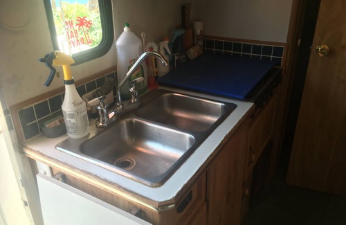 Los Cabos Casa | Cosy Motor home with large amenities and outside living space.