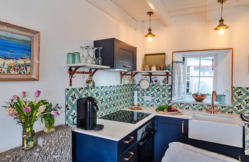Mousehole Cabaña | Cosy Mousehole Cottage with Sea Views
