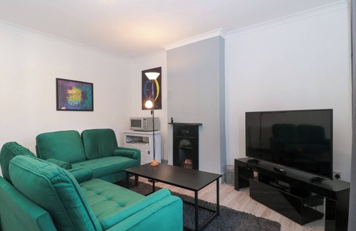 West Pennard Cabaña | COSY NEST, pet friendly, with a garden in Glastonbury