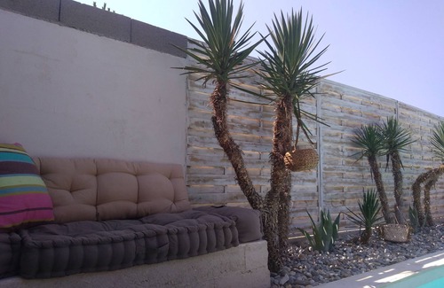 Pont-Saint-Esprit Villa | acogedor pabellón nuevo, piscina climatizada con playa sumergida