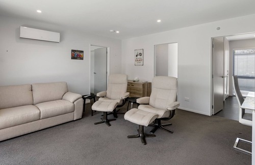 Merivale Casa | COSY ON CLISSOLD - CHRISTCHURCH CITY CENTRE APARTMENT in Christchurch