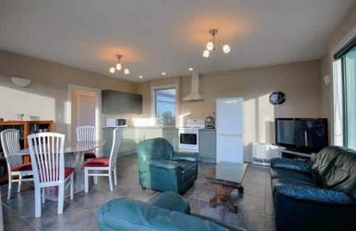 Albert Town Apartamento | Cosy on Kingston Summ