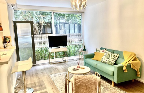 St. Kilda East Apartamento | Cosy one bedroom apartment in Windsor in a quiet street. Pet friendly