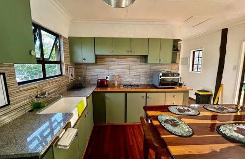 Tugela Mouth Apartamento | Cosy one bedroom garden cottage