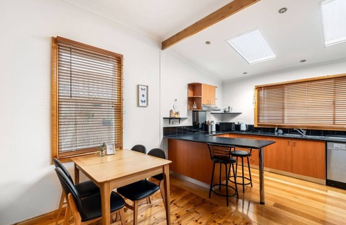 Sandy Bay Apartamento | Cosy & Private Escape in the Bay