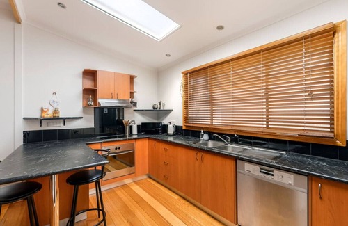 Sandy Bay Apartamento | Cosy & Private Escape in the Bay