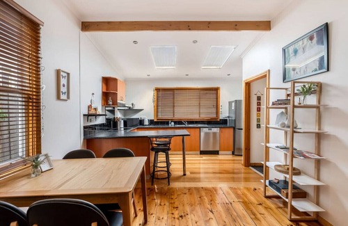 Sandy Bay Apartamento | Cosy & Private Escape in the Bay