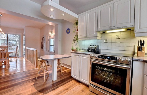 Brossard Casa | Acogedor y tranquilo cerca de todo, 4 camas + piscina climatizada