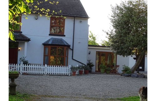 Penycae Cabaña | Moderna casa independiente de 2 dormitorios en un pueblo rural