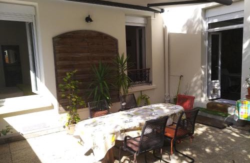Neuilly-sur-Seine Apartamento | cosy rare 2 bedroom apartment around a private garden