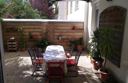 Neuilly-sur-Seine Apartamento | cosy rare 2 bedroom apartment around a private garden