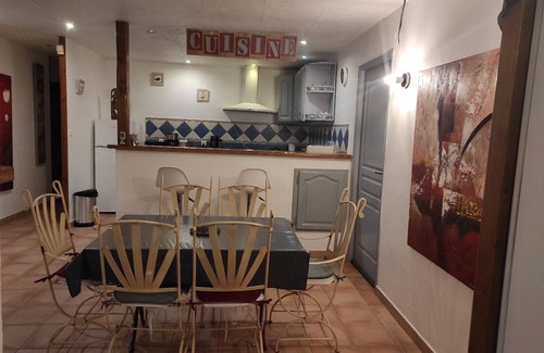 Maillane Cabaña | Alquiler acogedor a los pies de los Alpilles
