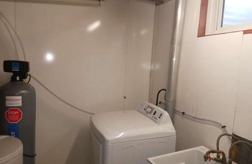 Rosemount Casa | Cosy Romantic and Cost Effective Stay in Kitchener