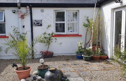 Ballina Casa | Cosy self contained cottage with stunning views