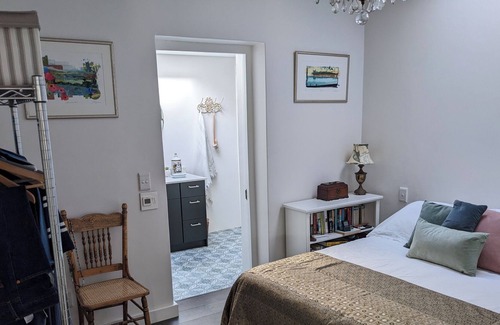 Kalk Bay Cabaña | Cosy Solar-Powered Cottage in the Heart of Kalk Bay - new listing