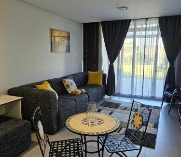Hillhead Apartamento | Cosy, spacious studio apartment