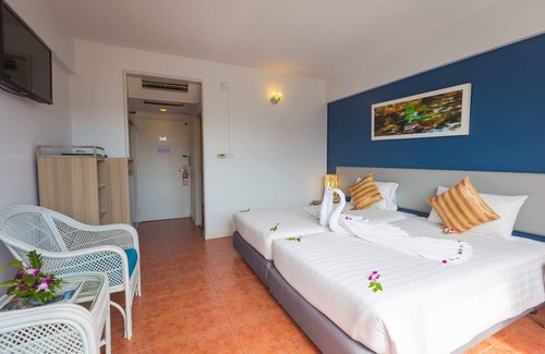 Karon Hotel | @ Acogedora habitación familiar estándar # 05 @ Karon Beach