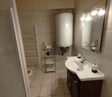 Pont-de-L'Arche Apartamento | Cosy Studio