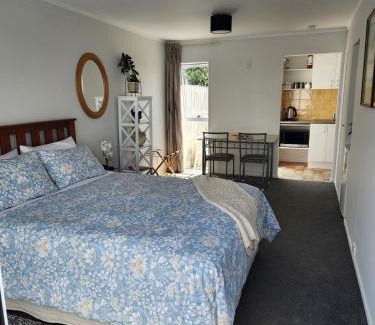 New Plymouth Apartamento | Cosy Studio Unit on Longview