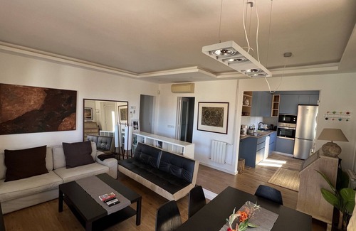 Vallcarca i els Penitents Apartamento | Cosy sunny house 2bedroom-2bathroom, terrace & panoramic views, near Park Güell