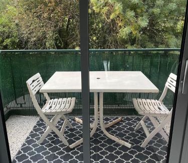Hopitaux-Facultes Apartamento | Cosy T3 - Jardin - Parking - Piscine