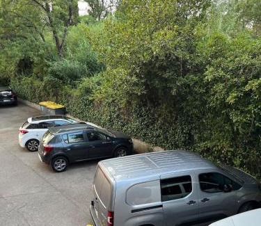 Hopitaux-Facultes Apartamento | Cosy T3 - Jardin - Parking - Piscine
