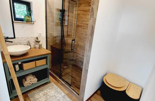 Lavelanet Cabaña | Cosy Tiny House Éco Responsable + SPA Dans les Montagne des Pyrénées, Ariège