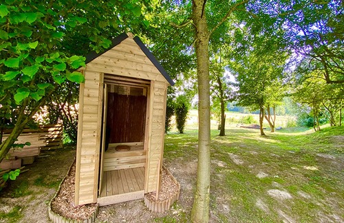 Valenciennes Apartamento | Tipi en pleine nature avec étang, à 30 min de Lille - Tout inclus, pour 4 pers., poêle à bois, BBQ, parking