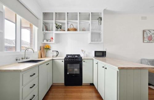 Geelong West Casa | Cosy Townhouse in the Heart of Geelong West