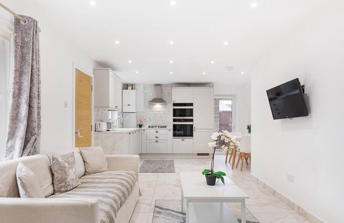 Kidlington Casa | Cosy Two Bedroom House in Central Kidlington