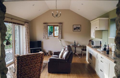 Beddgelert Casa | Cosy Underfloor Heated 17th Century Renovated Mill with Stunning Views - Ty Felin