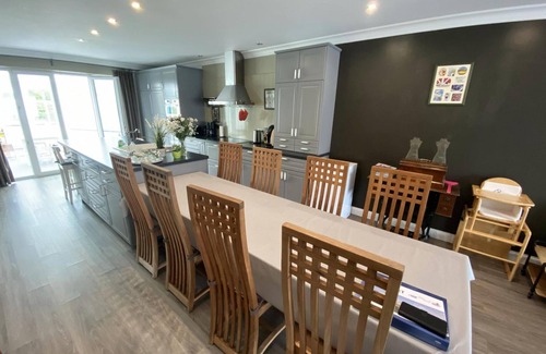 Heers Casa | Cosy Vacation Home for 8 Persons