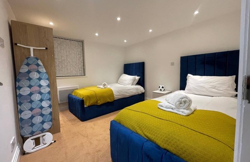 Preston Cama Y Desayuno | Cosy Wembley 2-bed apartment - Free parking - Ideal for contractors and families