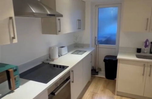 Preston Cama Y Desayuno | Cosy Wembley 2-bed apartment - Free parking - Ideal for contractors and families