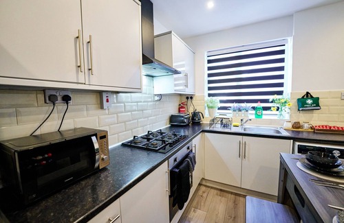 Wyken Casa | CosyHome | NearCityCentre | sleeps 8 | Pool Table