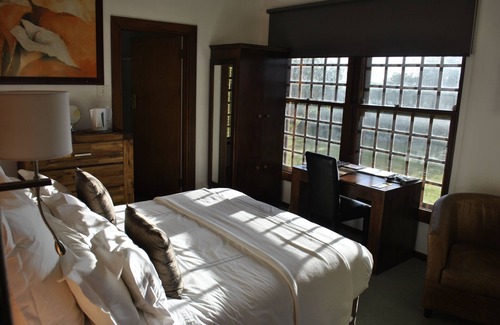 Milnerton Casa | Cotswold House