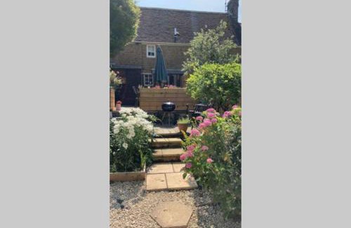 Ilmington Casa | Cotswolds Cottage Ilmington with Wood Burning Stove & BBQ - pet friendly