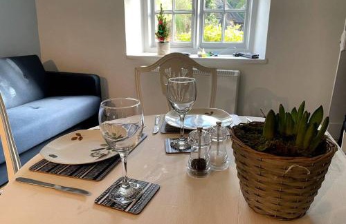Ilmington Casa | Cotswolds Cottage Ilmington with Wood Burning Stove & BBQ - pet friendly