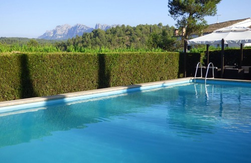 Sant Salvador de Guardiola Cabaña | Casa rural en Cataluסa con piscina y jardםn