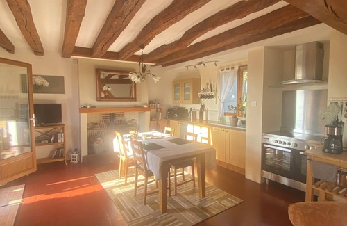 Pruille-l'Eguille Otro | Cottage La Fermette 72, fully equipped with 2 bedrooms 2 bathrooms, living room, kitchen