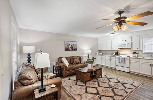 Ridgeland Cabaña | Cottage #1 - High Noon