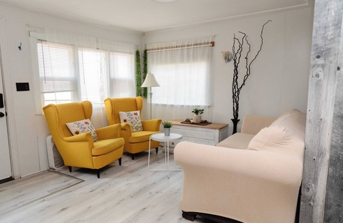 Sauble Beach Cabaña | Cottage #10 - Sauble Beach Front