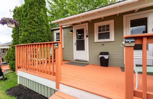 Weirs Beach Cabina | Cottage 14 Summary: A