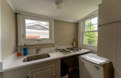 Weirs Beach Cabina | Cottage 2 Summary: Th
