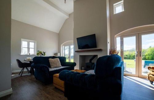 Enniskillen Casa | Cottage 3 Bed Sleeps 7 Free Parking
