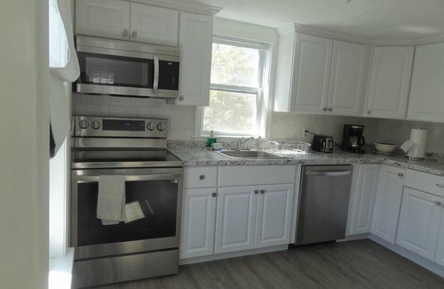 Hyannis Cabaña | Cottage | 3 Min Walk to the Beach