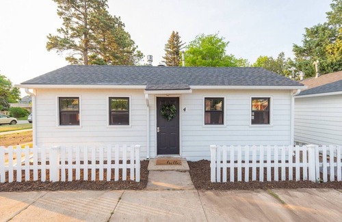 Spearfish Cabaña | Cottage #4 - Spearfish Orchard Creek Cottages