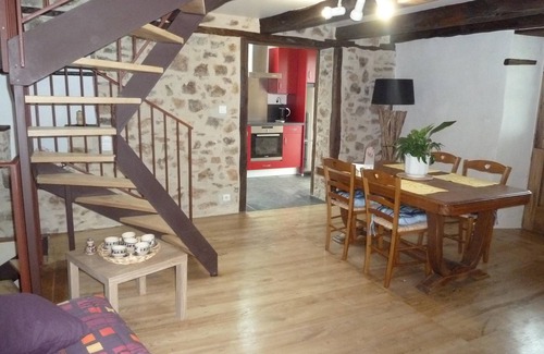 Prendeignes Cabina | Casa rural de 4 a 5 personas en casa de piedra restaurada y en una zona tranquila