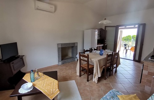 Tertenia Casa | VILLA INDEPENDIENTE CON VISTA A 500MT DE UNA PEQUEÑA PLAYA MULTIPLES (6/8 plazas)